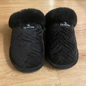 Bearpaw faux fur slippers, size 9, black